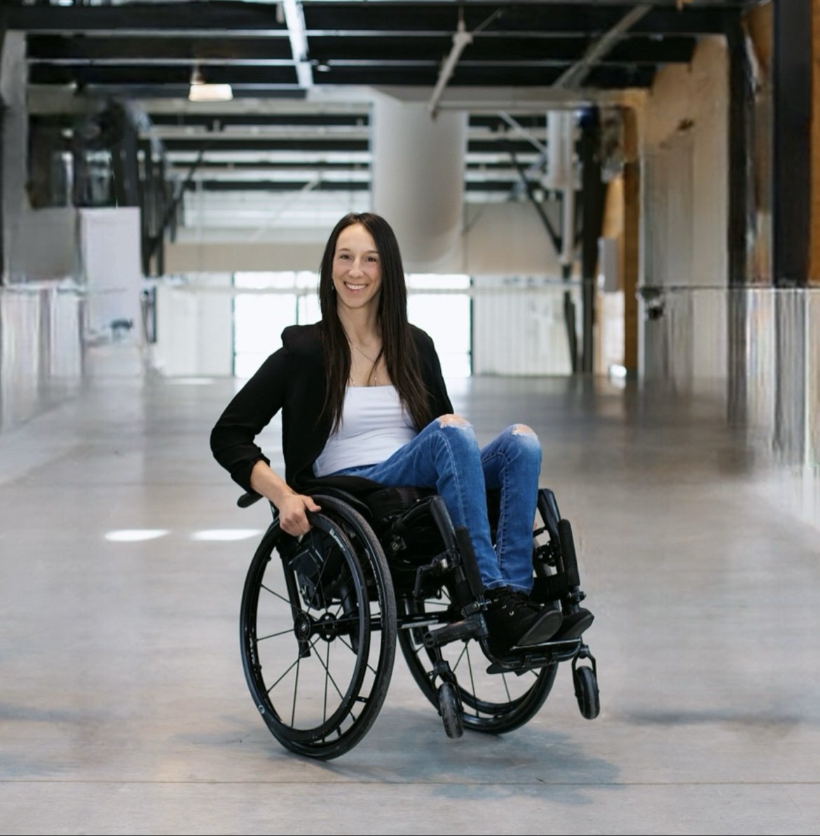 Portrait professionnel d'Ollie Tremblay en fauteuil roulant